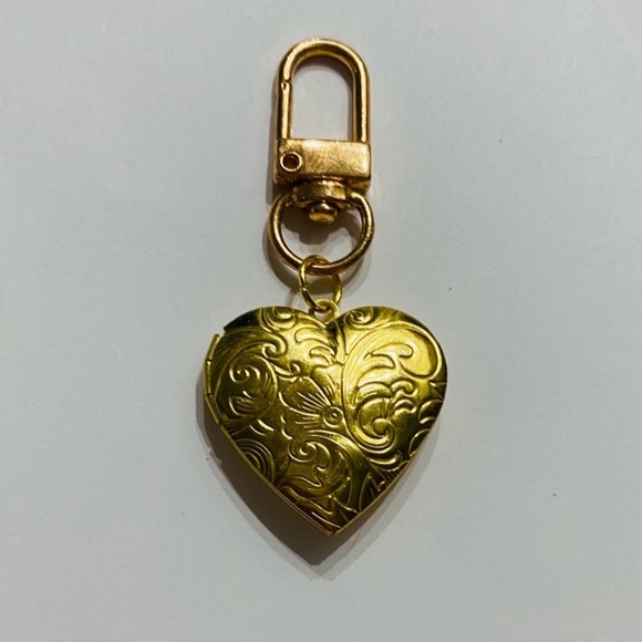 Handmade Accessories - Vintage Gold Heart Locket Bag Charm